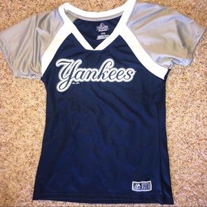 Yankees tee